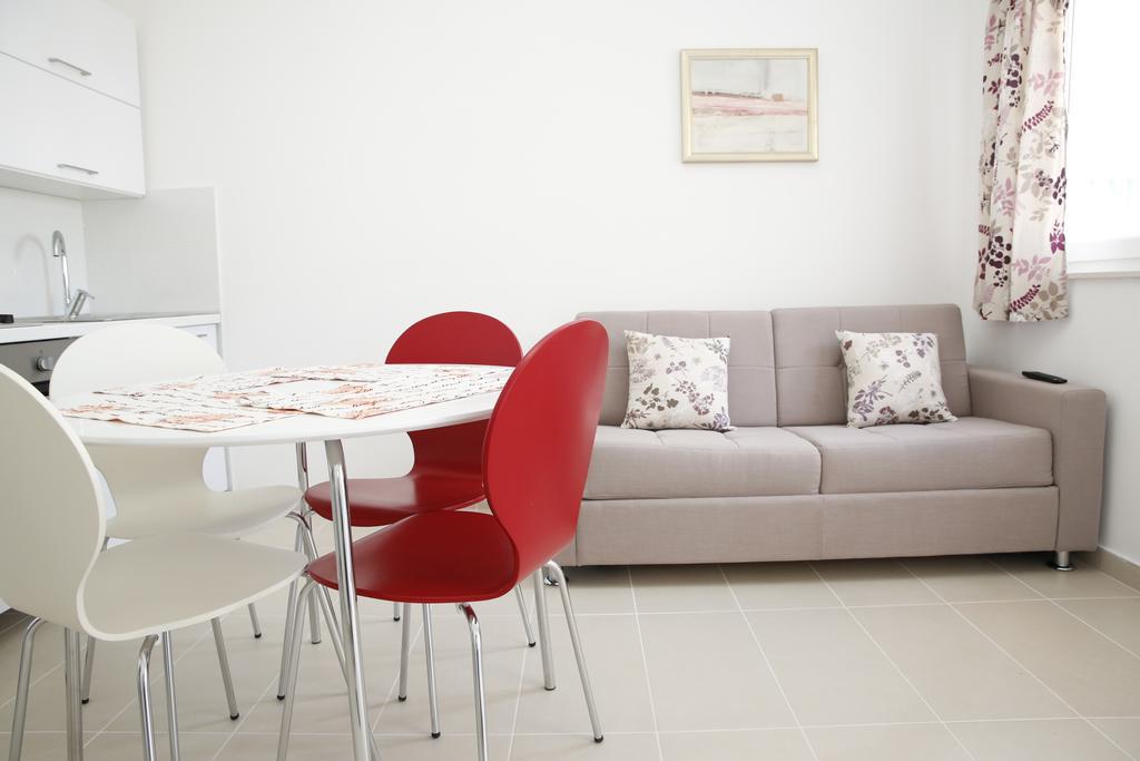 Apartment Udovicic Vodice Quarto foto
