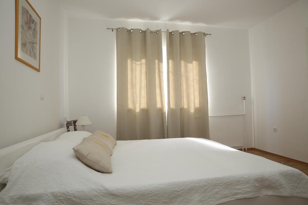 Apartment Udovicic Vodice Quarto foto