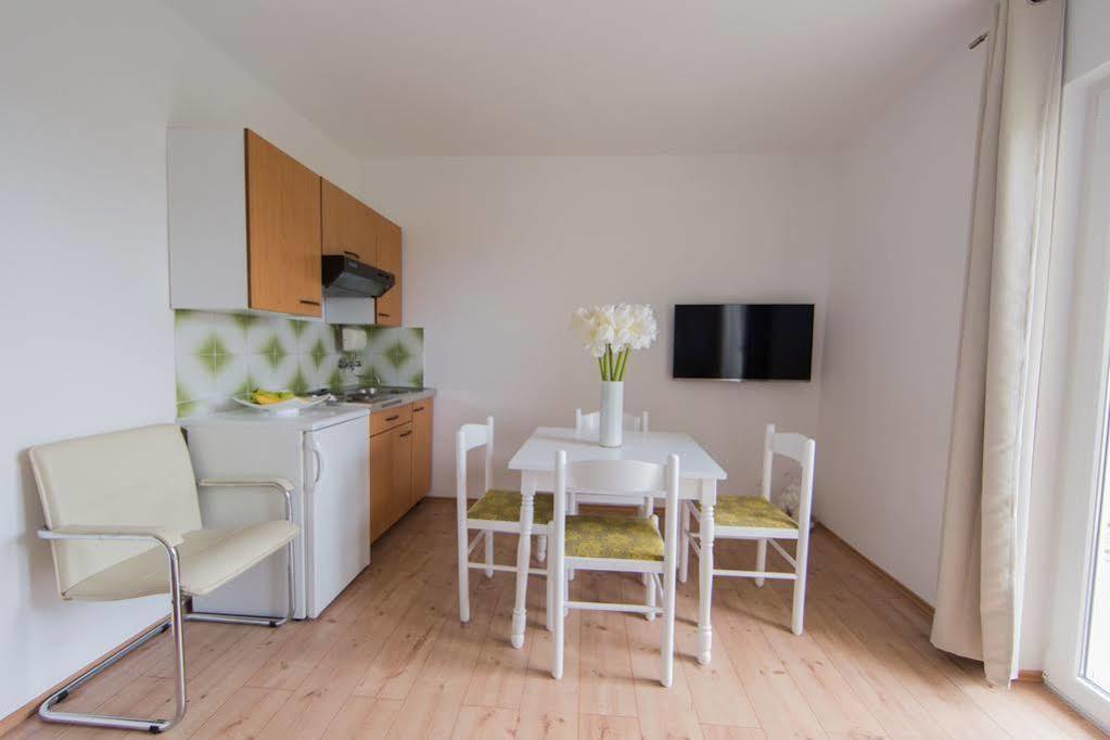 Apartment Udovicic Vodice Exterior foto